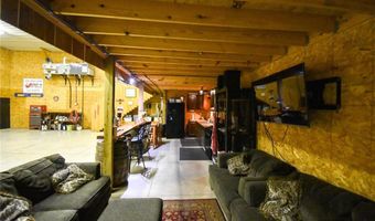 5557 Schuetz Ln, Alhambra, IL 62001