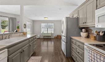 5513 Woodland Rd, Bartlesville, OK 74006