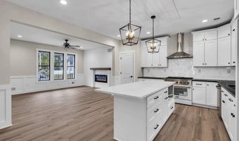 428 Baker Ave, Bayville, NJ 08721