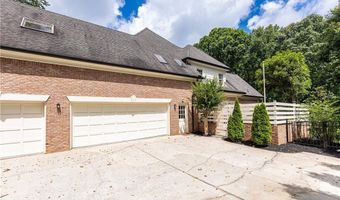 9360 Nesbit Lakes Dr, Alpharetta, GA 30022