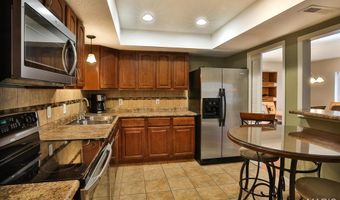 917 Claytonbrook Dr 4, Ballwin, MO 63011