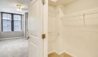 1021 N GARFIELD St 804, Arlington, VA 22201