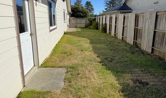 570 VELOPA Ct, Brookings, OR 97415