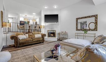 258 Clubhouse Dr, Middletown, NJ 07748