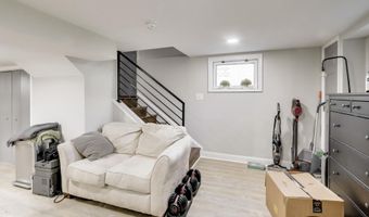 4609 HILLSIDE Rd SE, Washington, DC 20019