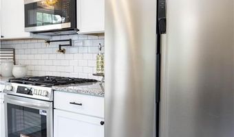 259 Buttonwoods Ave, Warwick, RI 02886