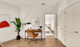2550 17TH St NW 317, Washington, DC 20009