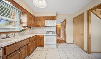 2115 E EUCLID Ave, Arlington Heights, IL 60004