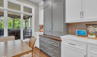 5874 Shallow Water Ln, Bargersville, IN 46106