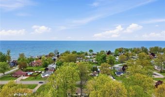 950 Southwood Dr, Ashtabula, OH 44004