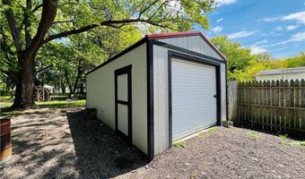 5854 Knollwood Dr, Ashtabula, OH 44004