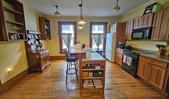 30 Chapin St, Brattleboro, VT 05301