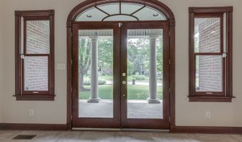 20 Forrests Edge Ct, Indianapolis, IN 46227