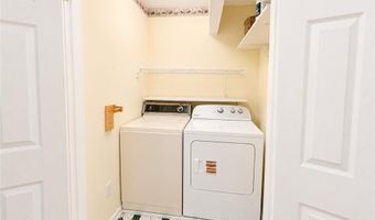 32 W Sylvan Dr, Allen, PA 18067