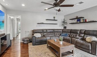 9535 Lakeview Dr, La Mesa, CA 91942