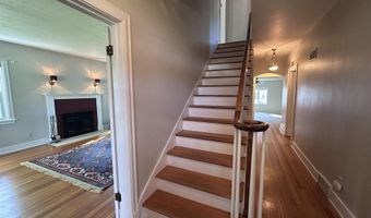 1207 8th St, Aurora, NE 68818