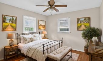 17 Railroad Ave, Beachwood, NJ 08722