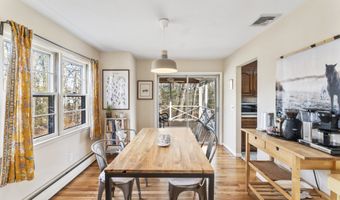 6 Advocate Pl, Danbury, CT 06810