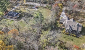 2374 Newport Rd, Ann Arbor, MI 48103