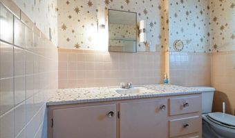 826 SKYLINE Dr, Cheyenne, WY 82009