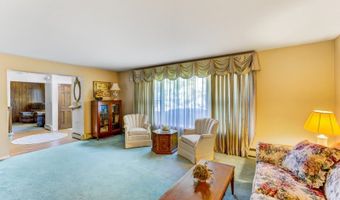 9 Crest Hill Dr, Alloway, NJ 07461
