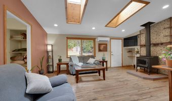 86680 TERRITORIAL Hwy, Veneta, OR 97487
