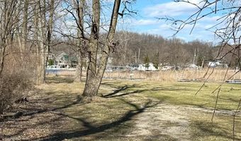 4537 W Black Oak Cir, Angola, IN 46703