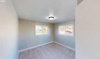 425 MEMORY Ln, Brookings, OR 97415