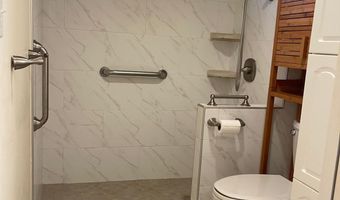 1450 Young St 302, Honolulu, HI 96814