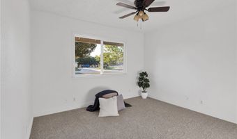 12490 Palomino Ln, Apple Valley, CA 92308