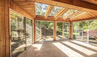 98 Fairy Dell Rd, Clinton, CT 06413