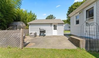 10 Philips Ave, Middletown, RI 02842
