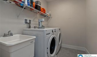 2955 Ithaca St, Allentown, PA 18103