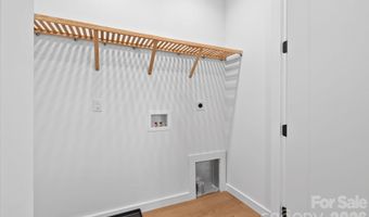 31 Grindstaff Dr, Asheville, NC 28803