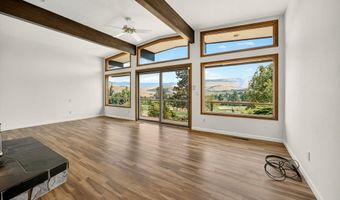 738 Fairway Ct, Ashland, OR 97520