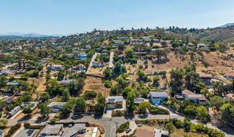 2901 Helix St, Spring Valley, CA 91977