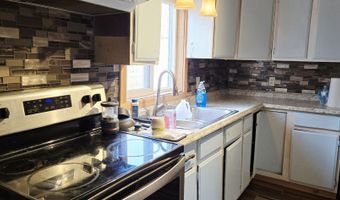 8 Graffam Rd, Baldwin, ME 04091