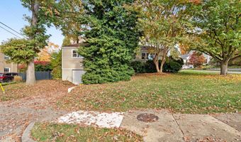 2700 N DINWIDDIE St N, Arlington, VA 22207
