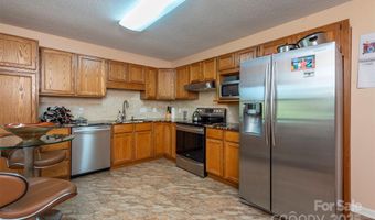32 Foxberry Dr, Arden, NC 28704