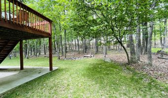 9 Sycamore Cir, Albrightsville, PA 18210