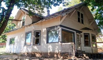 215 N H St, Albion, WA 99163