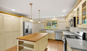 72 Joppa Hill Rd, Bedford, NH 03110
