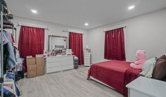 367 Laurel Hill Ave, Cranston, RI 02920