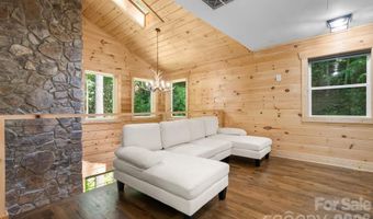 549 Clubhouse Dr, Banner Elk, NC 28604