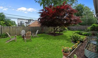 38 Hillvale Rd, Albertson, NY 11507