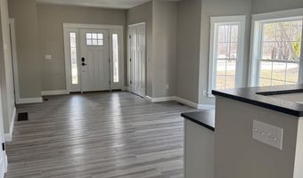 14 Harvest Hill Ln, Auburn, ME 04210