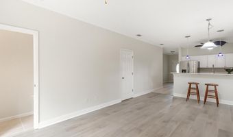 66 W 14TH St, Atlantic Beach, FL 32233