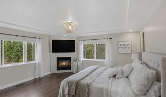 10200 Halfhitch Cir, Anchorage, AK 99515