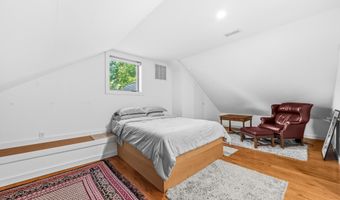 2360 S ARLINGTON RIDGE Rd, Arlington, VA 22202