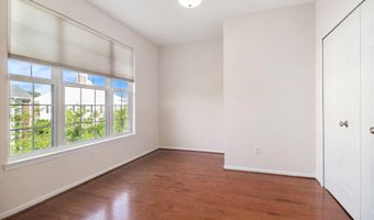 937 E E Summerfield Glen Cir, Ann Arbor, MI 48103